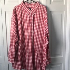 Red/white long sleeved shirt